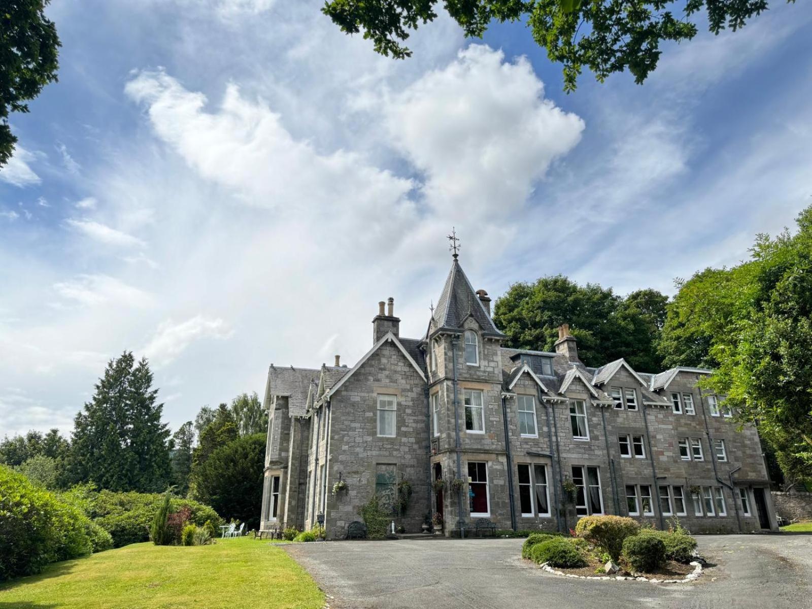 Wellwood Manor Hotel Pitlochry Exterior photo