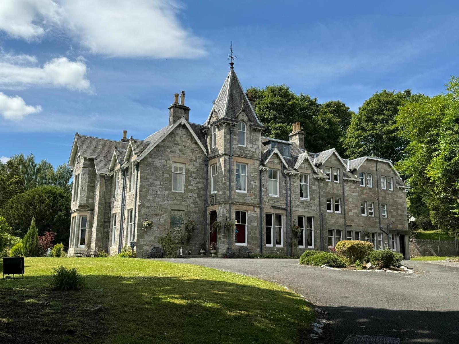 Wellwood Manor Hotel Pitlochry Exterior photo