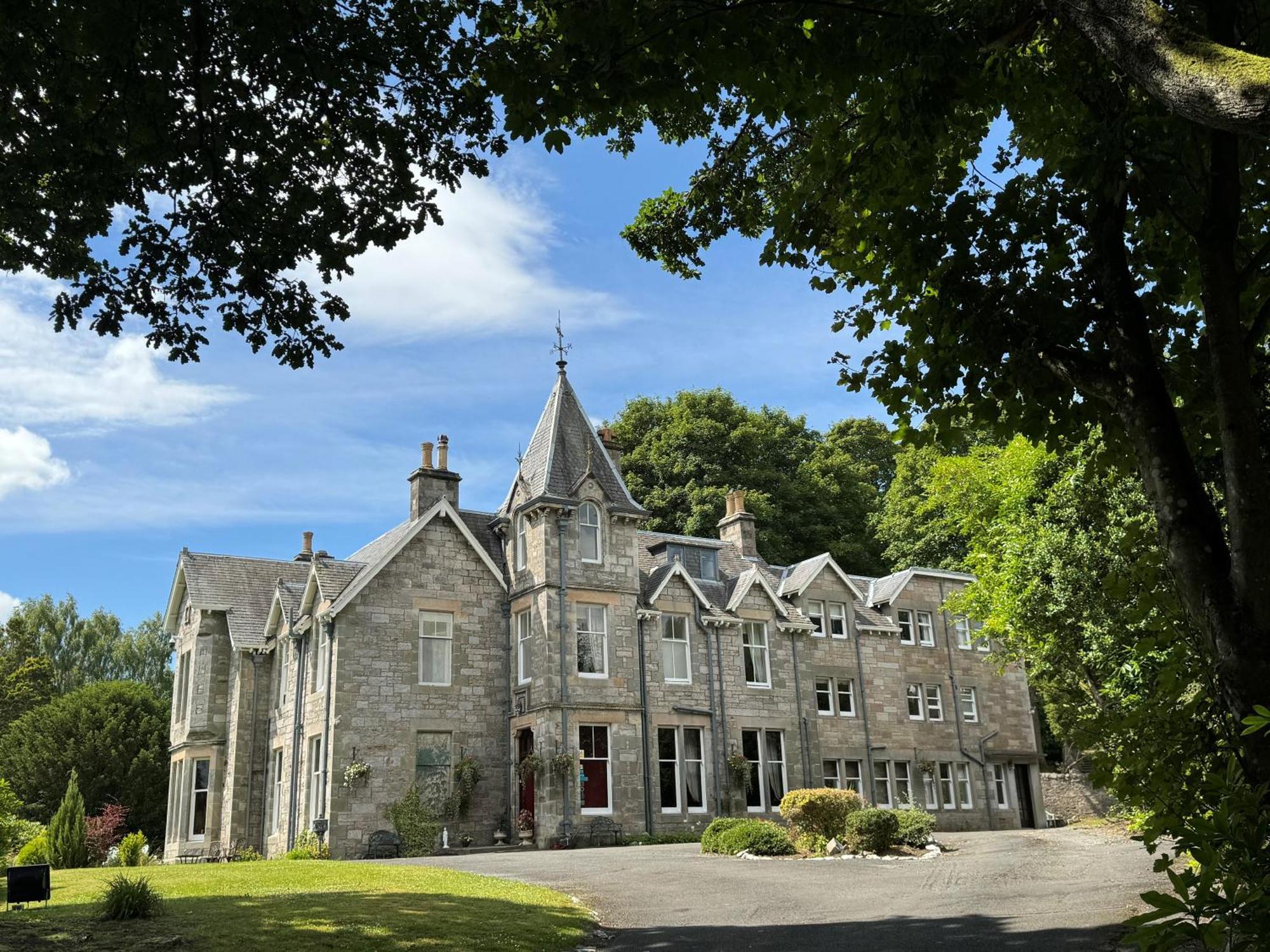 Wellwood Manor Hotel Pitlochry Exterior photo